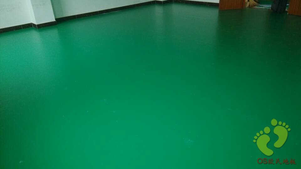 公安部邊防管理局后勤訓練基地運動地板鋪設