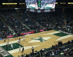 籃球館木地板多錢一平