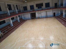 柞木籃球場木地板如何保潔