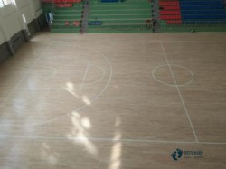 較好的運動木地板場地