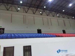 大學體育運動木地板施工隊