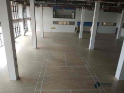 學校運動型木地板施工方案