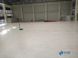 俄勒岡松舞臺(tái)運(yùn)動(dòng)體育地板哪個(gè)品牌好